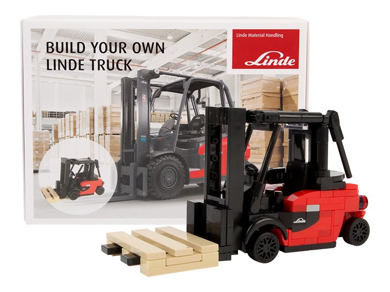 Model - zabawka X35 - X50 z klocków