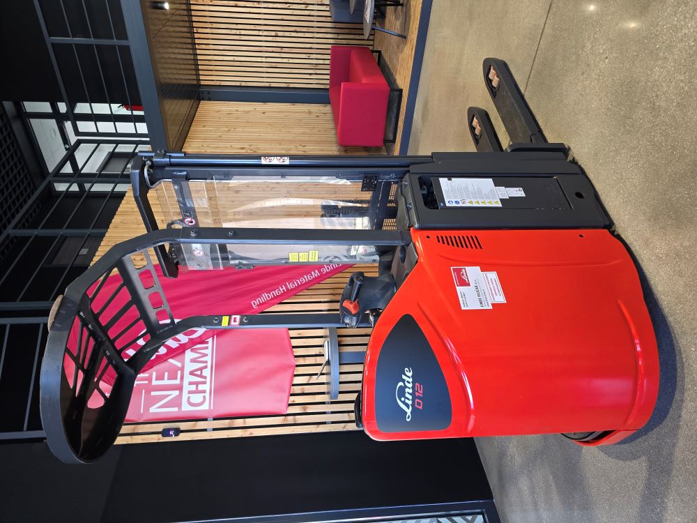 LINDE D12SP, 2021, 4200 DELOVNIH UR