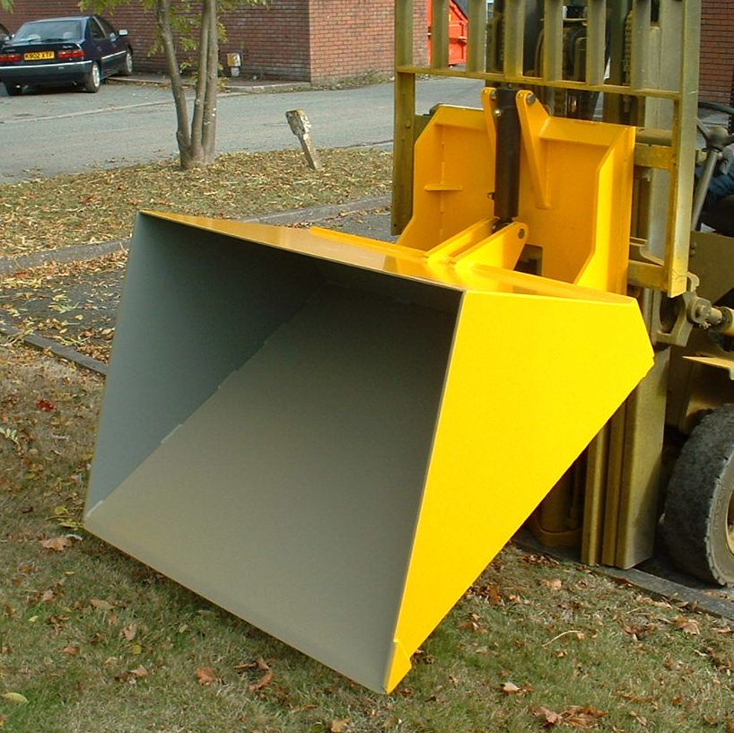 Carriage Mounted Scoop